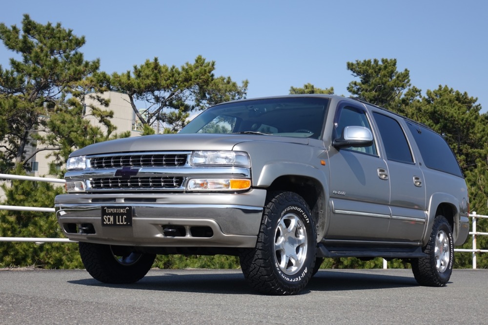 シボレーサバーバン　ＬＴ　４ＷＤ　ＳＲ　ベージュレザー　セカンドベンチ　１Ｎｏ登録　サードシートあり　ＧＭＣ純正１７ＡＷ　ＢＦグッドリッチＡ／Ｔ新品
